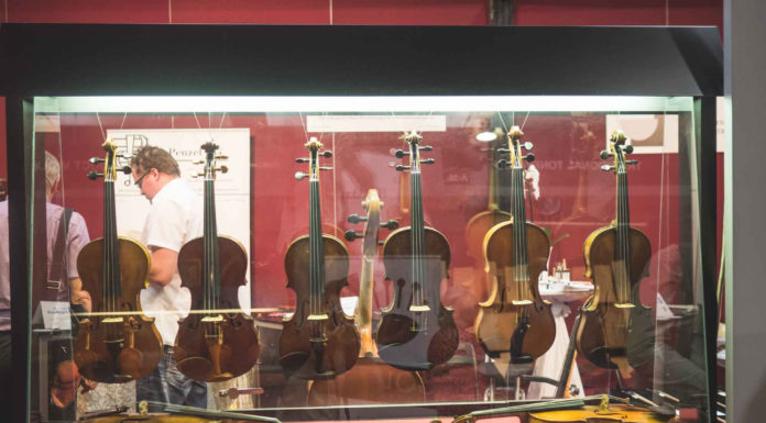 Violini a Cremona, foto da ufficio stampaViolini a Cremona, foto da ufficio stampa